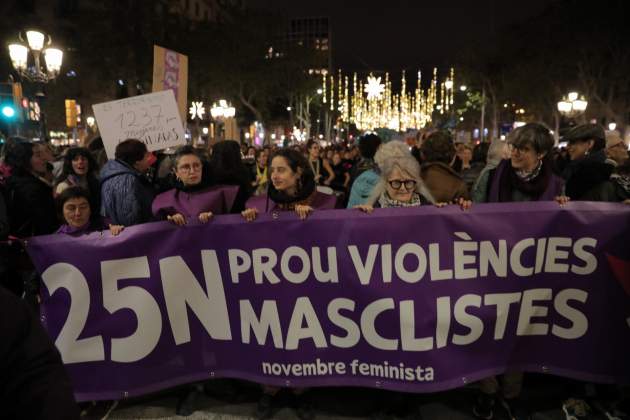 Manifestacio feminista Barcelona 25 N, 25 novembre / Eva Parey