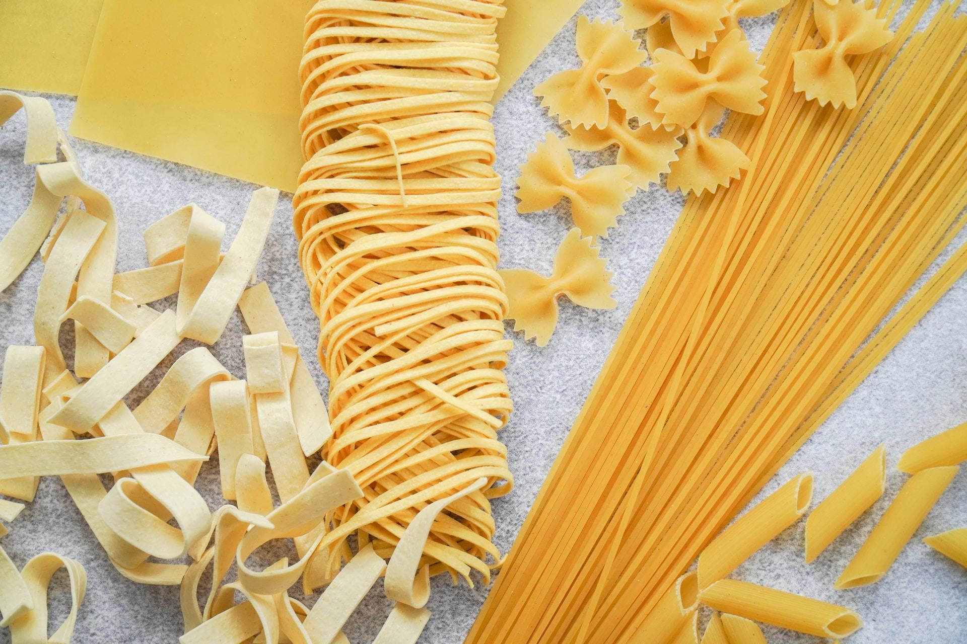 Què és millor menjar: la pasta blanca o la pasta integral?