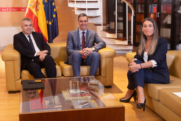 Reunión entre Míriam Nogueras, Pedro Sánchez y Santos Cerdán / Europa Press