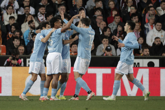 Los jugadoras del Celta de Vigo celebran el tercer gol del equipo / Foto: EFE