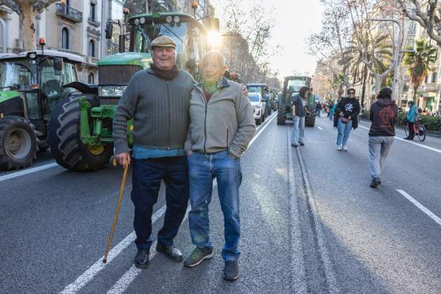 Pagesos tractors Barcelona, dinar / Carlos Baglietto