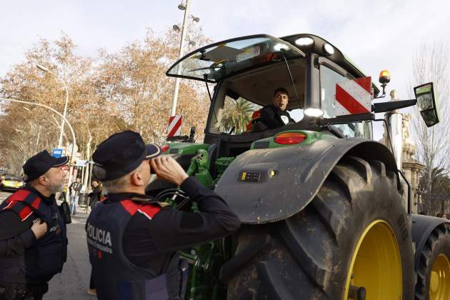 tractors a Barcelona / Carlos Baglietto