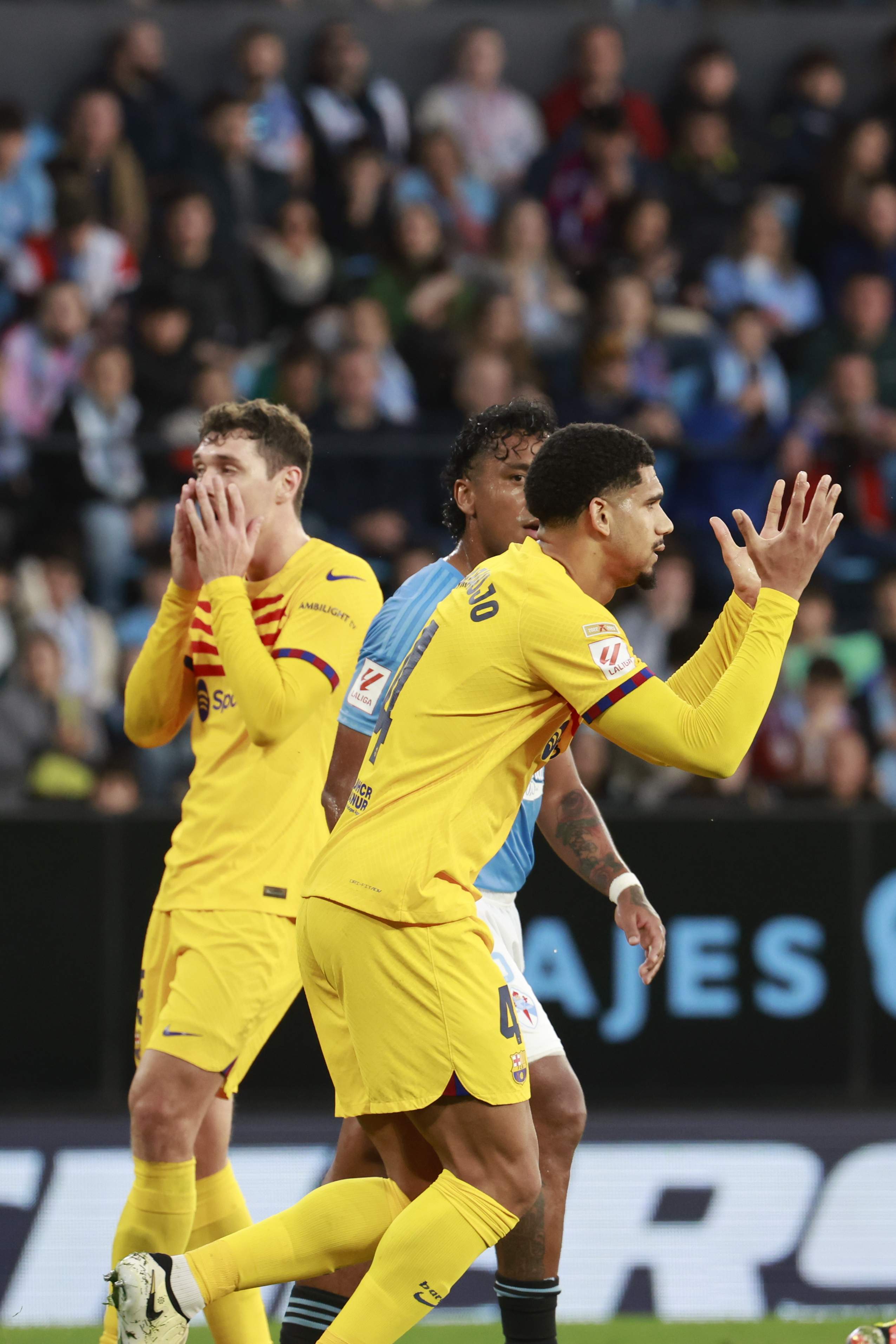 Ronald Araújo, nou soci d'or de l'Ajax, Christensen és el sacrificat en el Barça