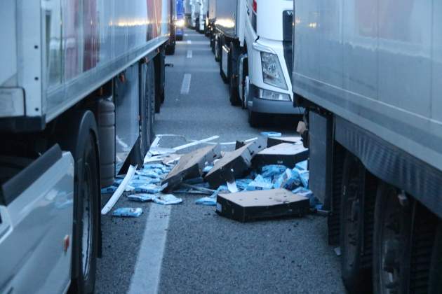 campesinos gerundenses ap7 corte|trozo camiones fruta verdura foto acn campesinos gerundenses ap7 corte|trozo camiones fruta verdura foto acn