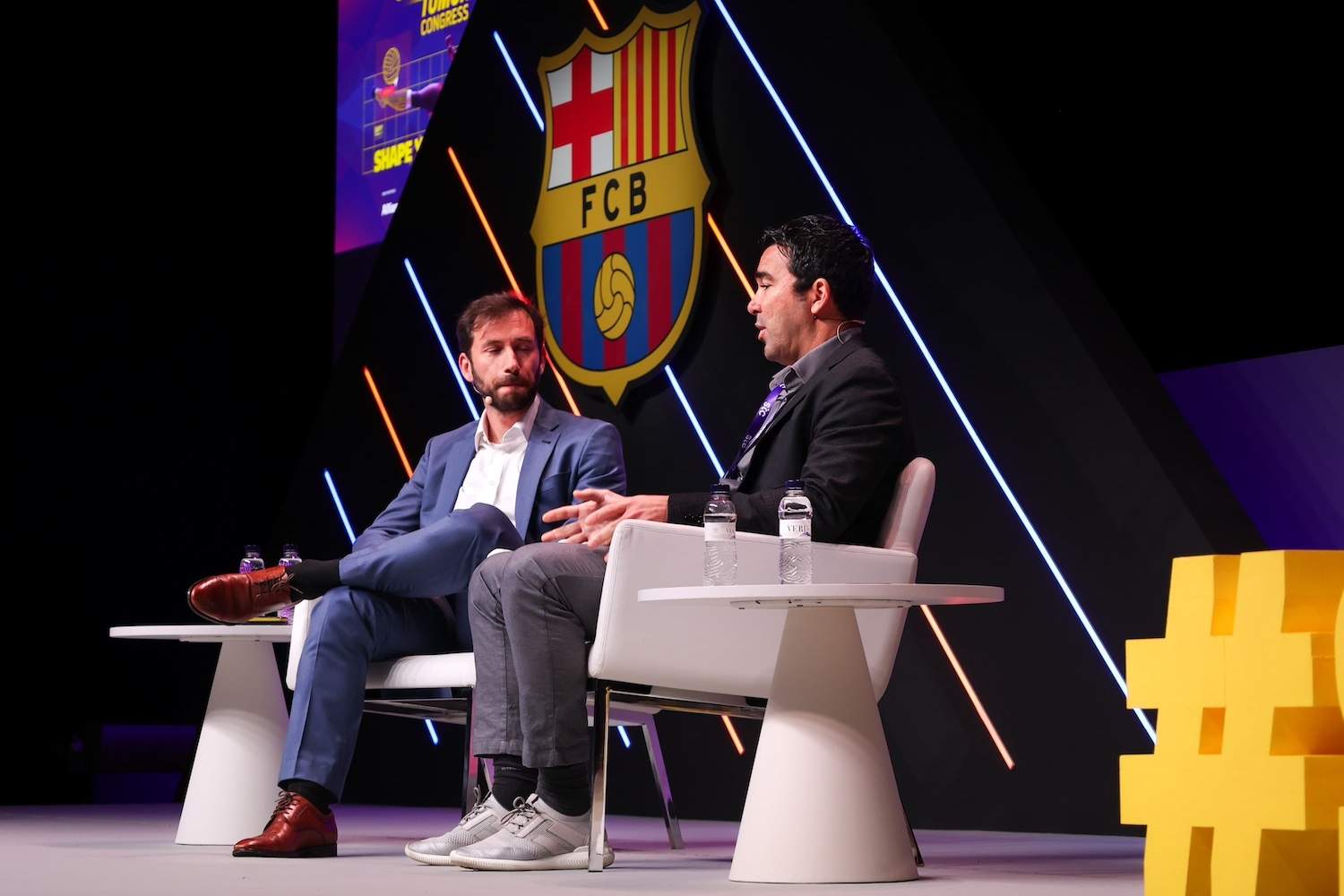 Deco espanta el vestidor del Barça amb el seu escollit per substituir Xavi Hernández