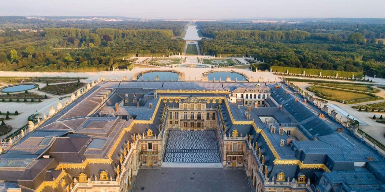 Una mirada àrea del Palau de Versalles Europa Press