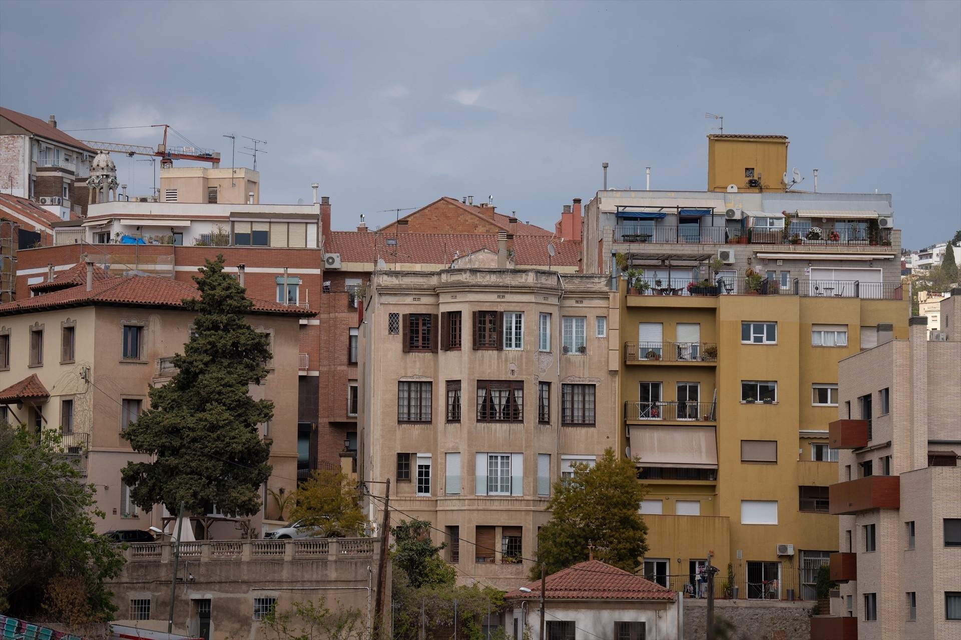 L’Ajuntament ajudarà les comunitats de veïns que vulguin prohibir pisos turístics a les seves finques