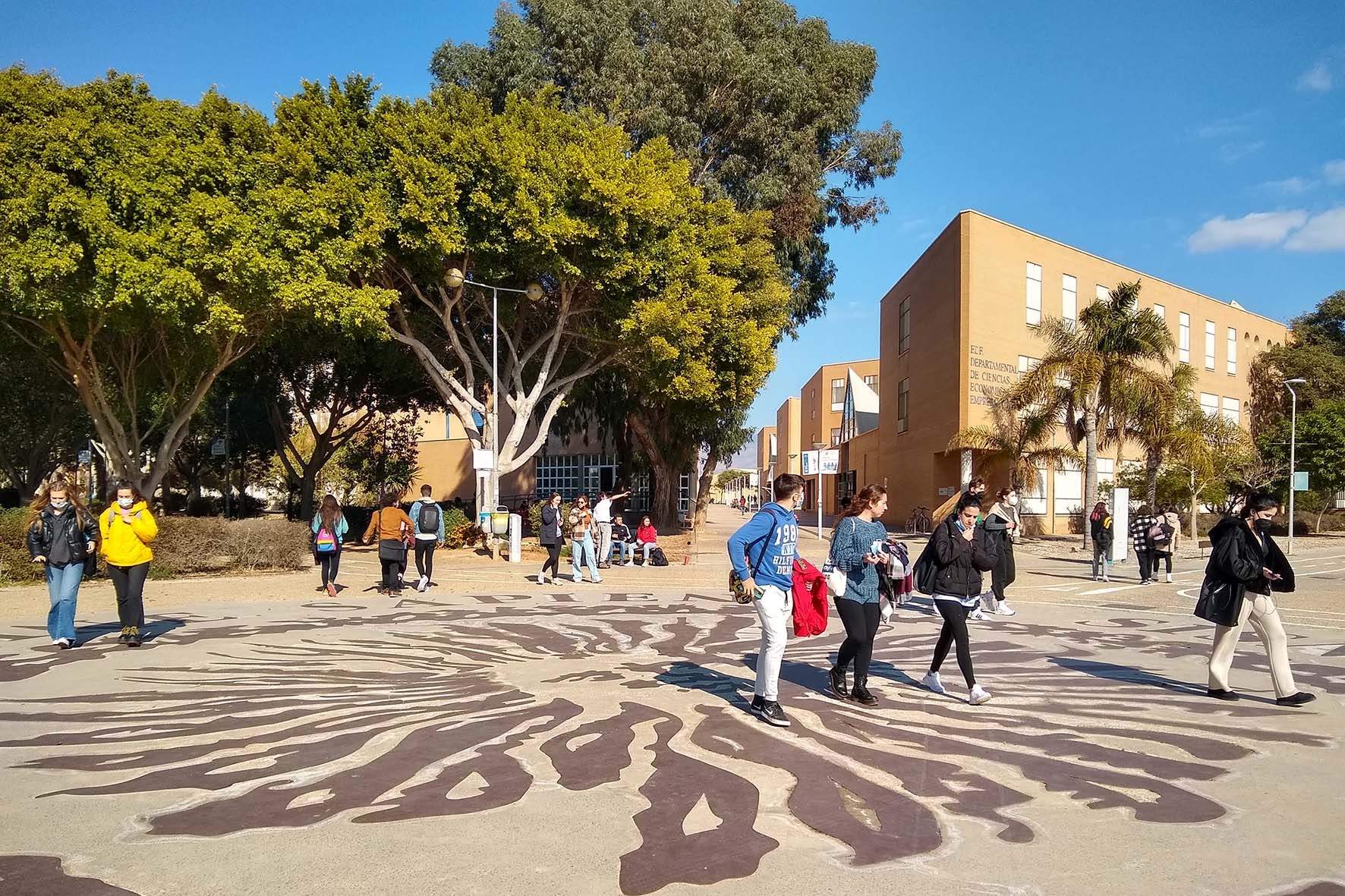 Menú casolà per sis euros: l'envejable oferta gastronòmica d'un restaurant d'universitat