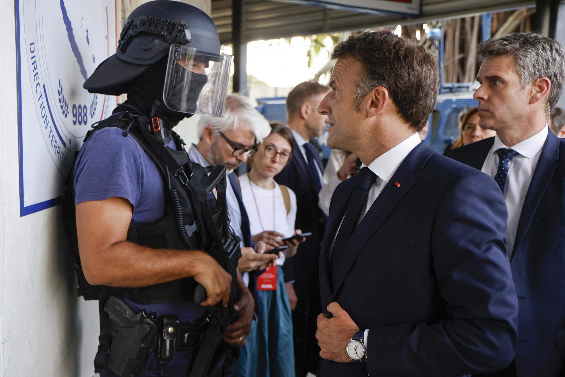 Nova Caledònia i la visita de Macron: les tropes franceses s'hi quedaran fins que faci falta
