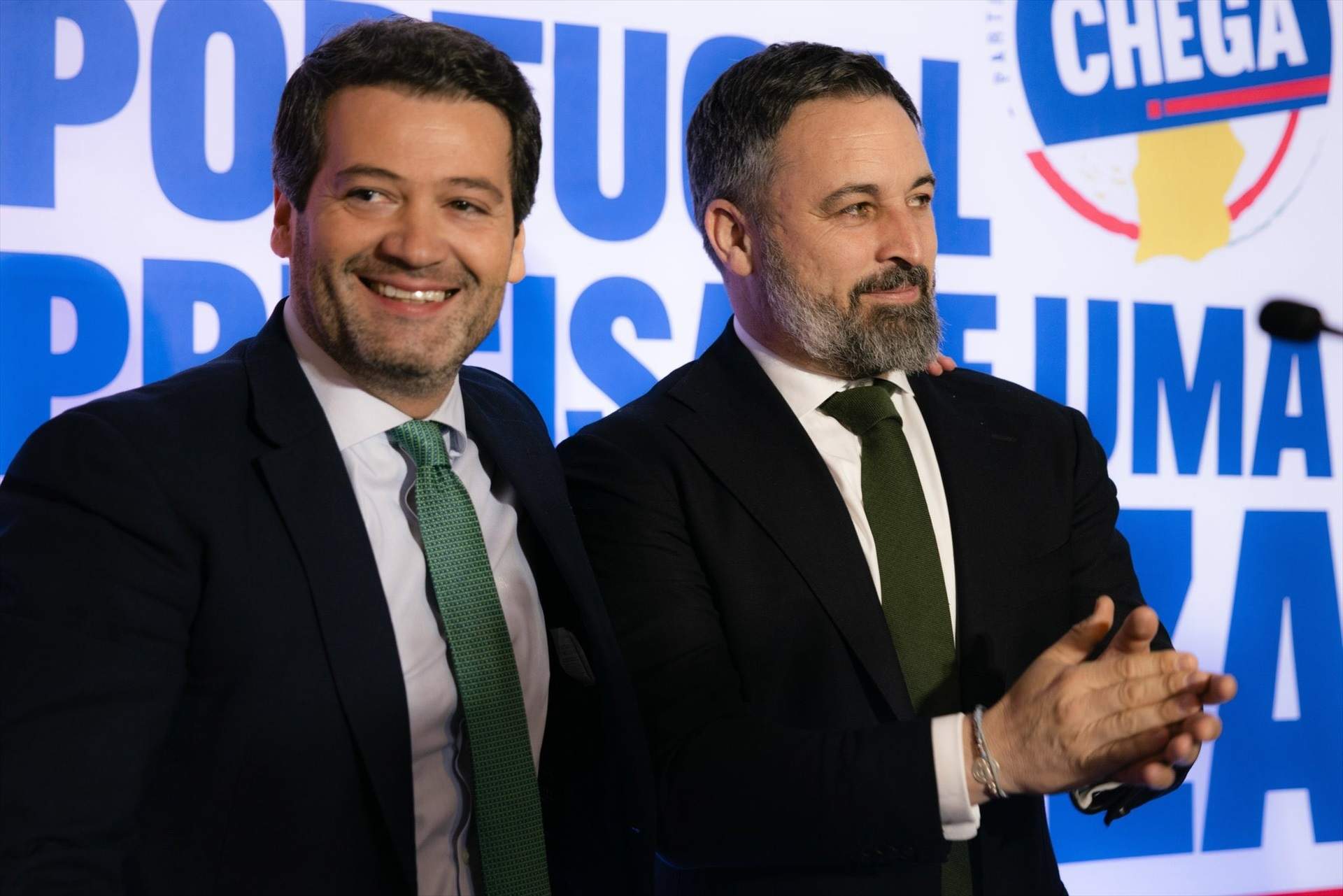 Ventura , junto al presidente de Vox, Santiago Abascal (Europa Press)