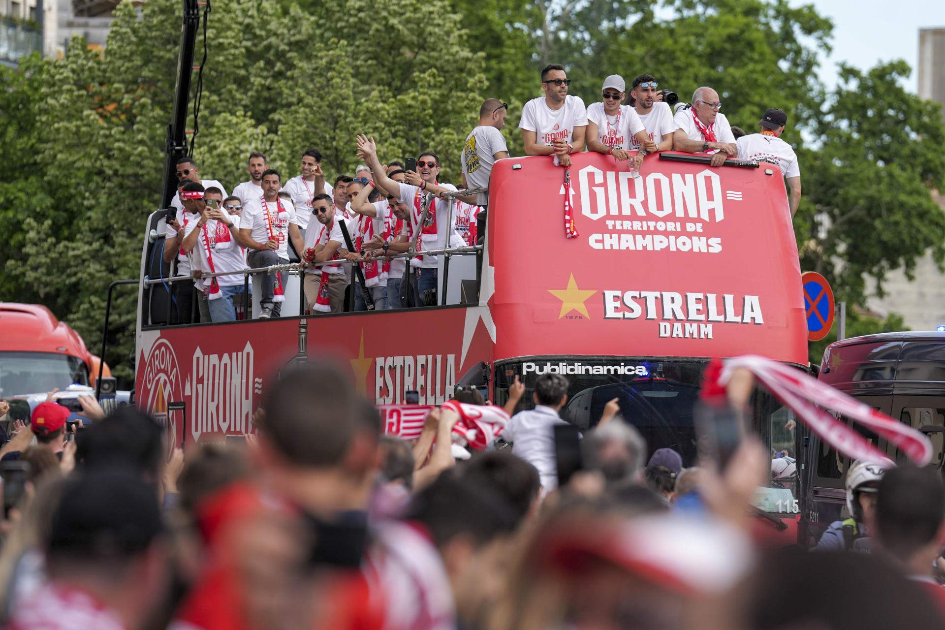 Así ha sido la rúa que lo constata: Girona, territorio Champions