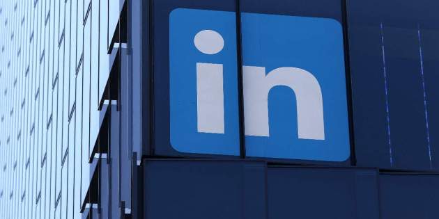 LinkedIn prova la pagina d'empresa prèmium paga amb creacion