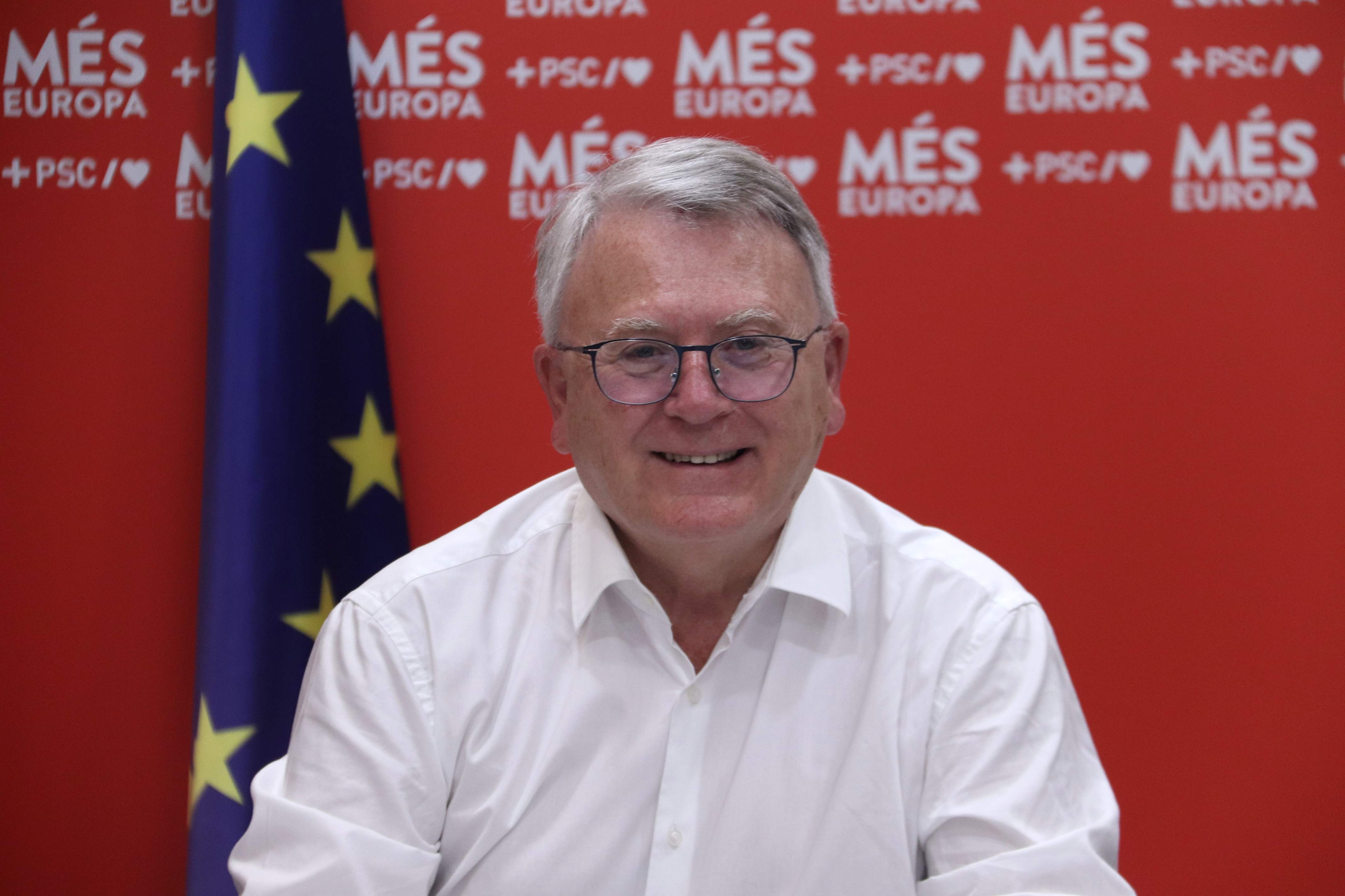 El candidato socialista a la Comisión Europea defiende que el catalán se pueda utilizar en la Eurocámara