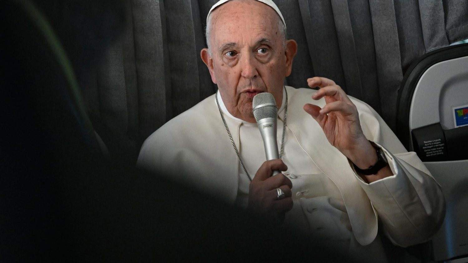 El Papa se disculpa por decir la palabra 'mariconeo' al expresar que no quiere homosexuales en los seminarios