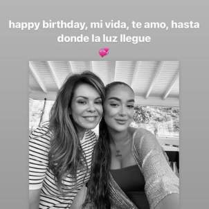 Juls Janeiro, felicita a su madre / Instagram