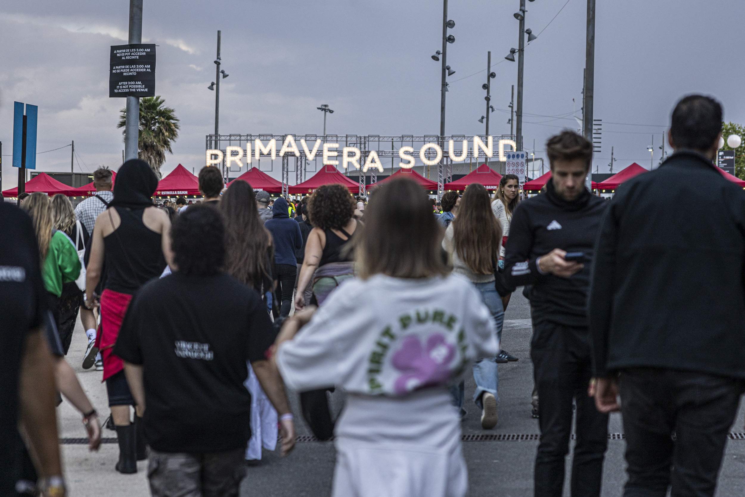 Barcelona limita a treinta noches al año los festivales musicales en el parque del Fòrum