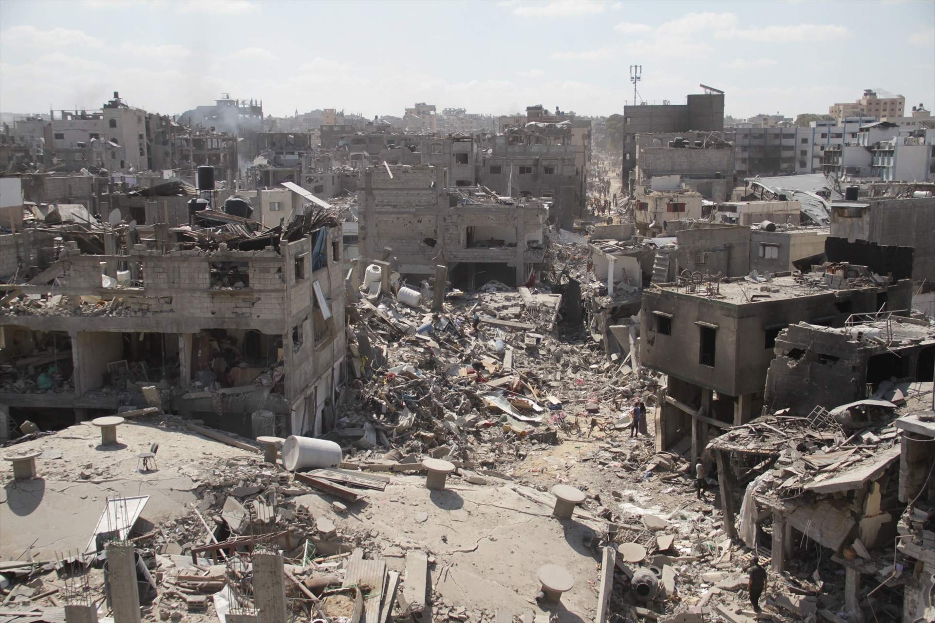 Israel promete pausas diarias para permitir la entrada de ayuda humanitaria al sur de Gaza
