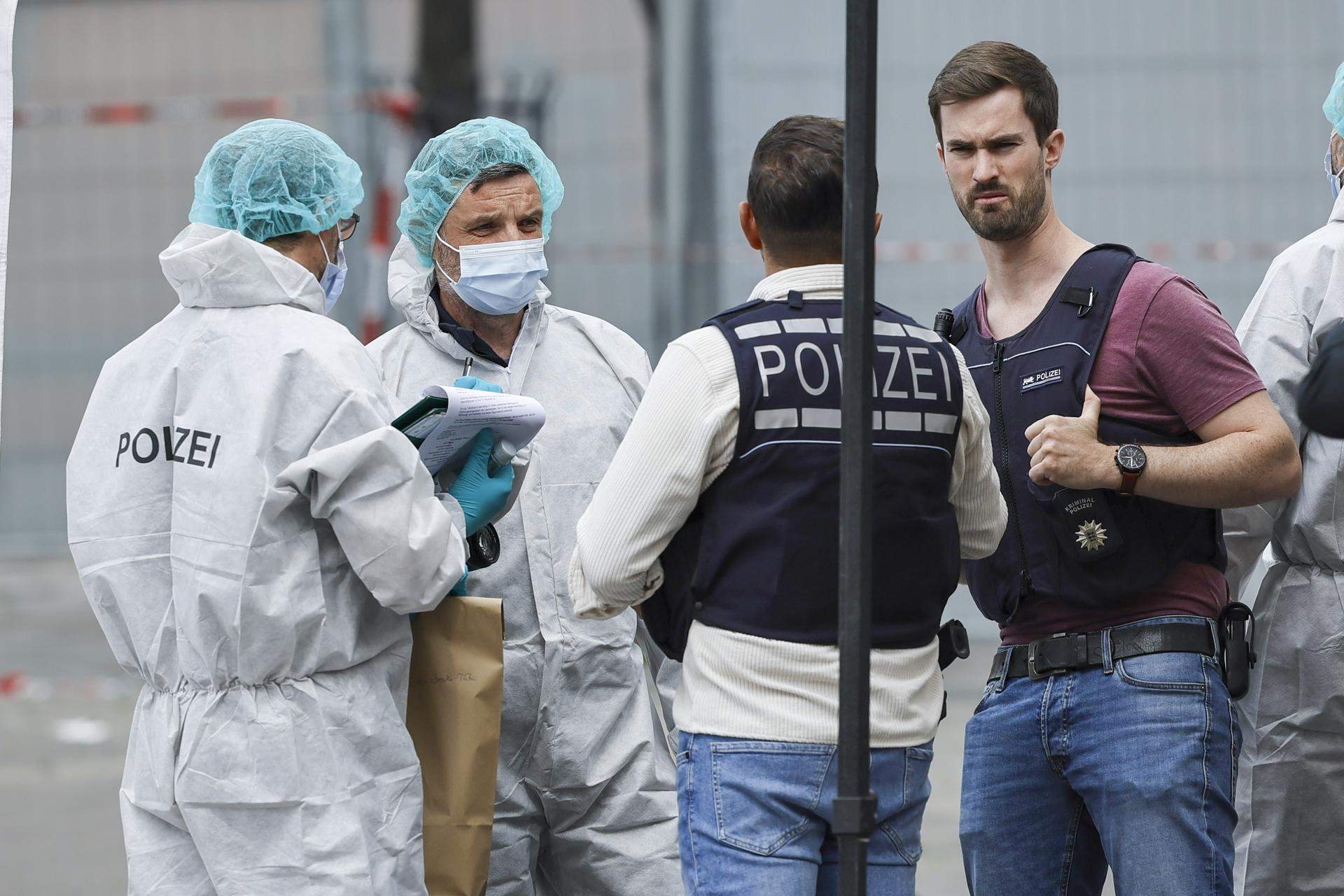 Mor el policia apunyalat divendres en un atac a Alemanya