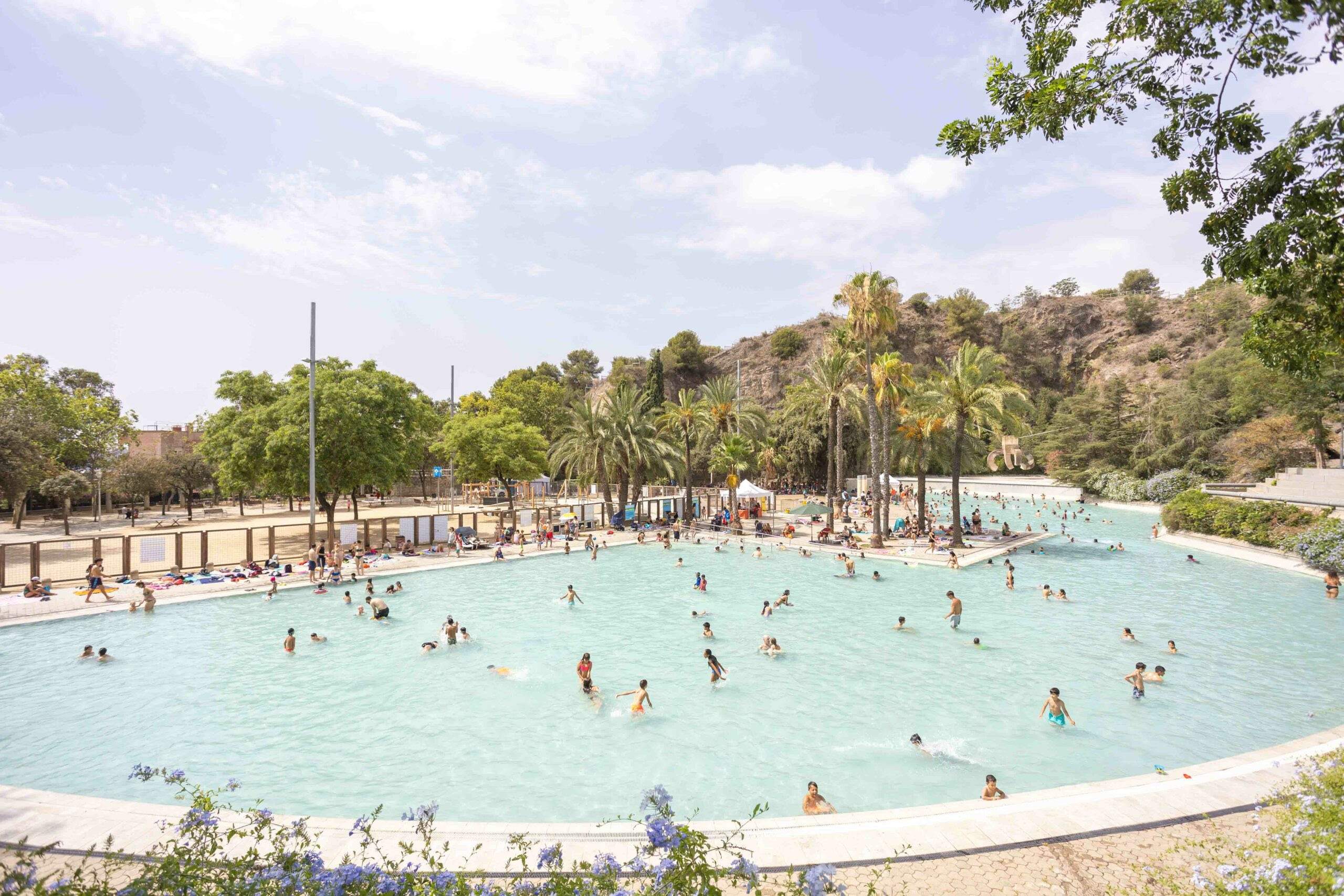 El llac de la Creueta del Coll, una zona de bany econòmica que obre aquest dissabte