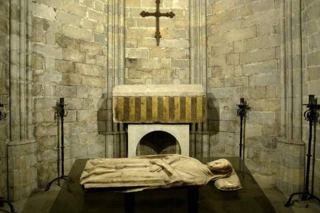 Sepulcro de la condesa Ermessenda. Fuente Catedral de Girona