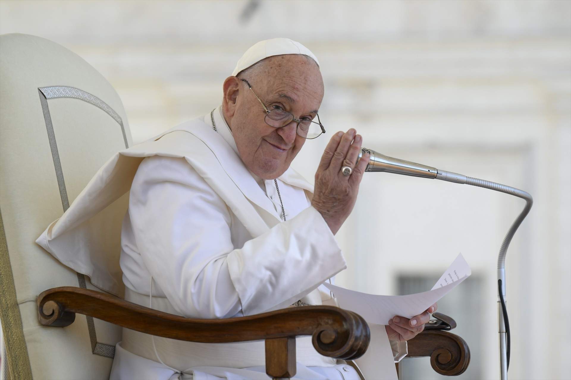El Papa pide que las homilías no se alarguen más de 8 minutos: "La gente se duerme"