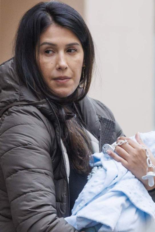 Gabriela Guillén con el bebé / GTRES