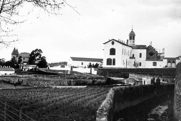 El nuevo Hospital y las viñas de malvasía, en 1914 (Fundación Hospital Sant Joan Bautista de Sitgess)
