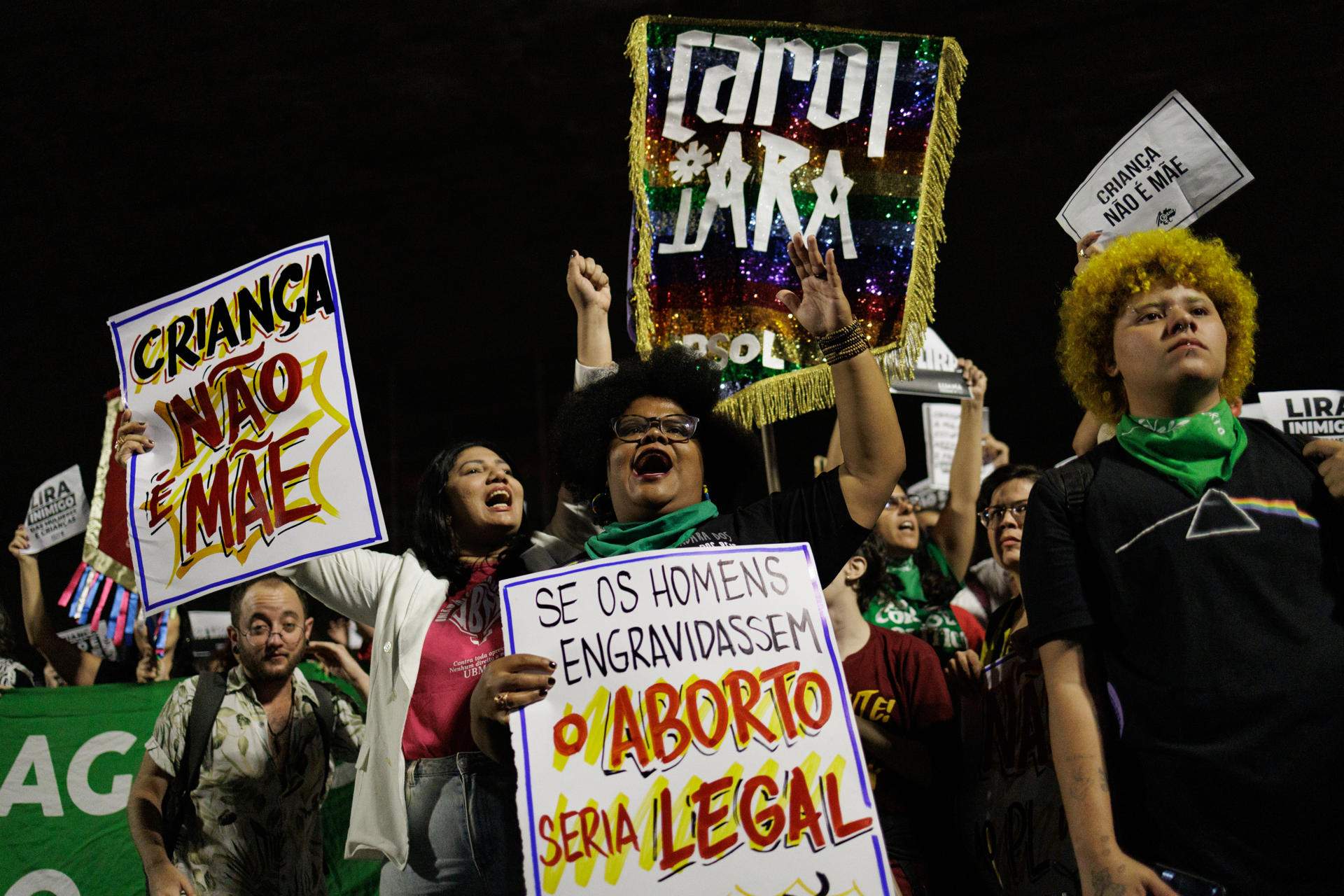 Massives protestes al Brasil contra una llei que vol equiparar l'avortament amb l'homicidi