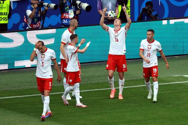 Buksa celebrando su gol ante Países Bajos EFE