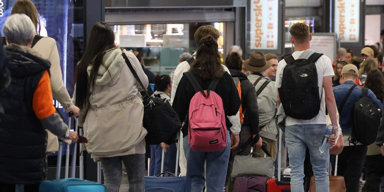 viatge maletes jovenes europa press