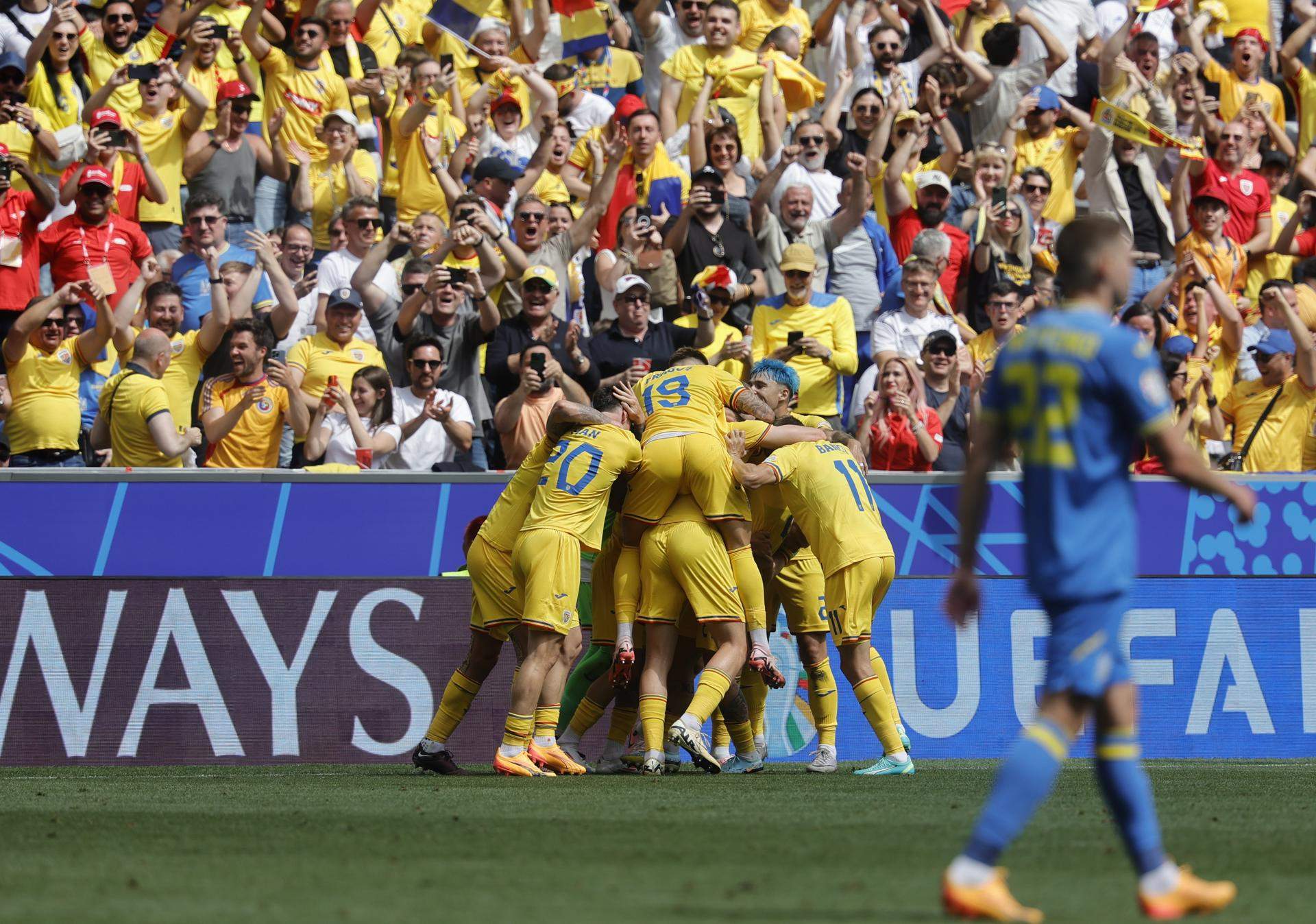 Romania s'il·lusiona davant d'una reivindicativa Ucraïna en el debut a l'Eurocopa (3-0)