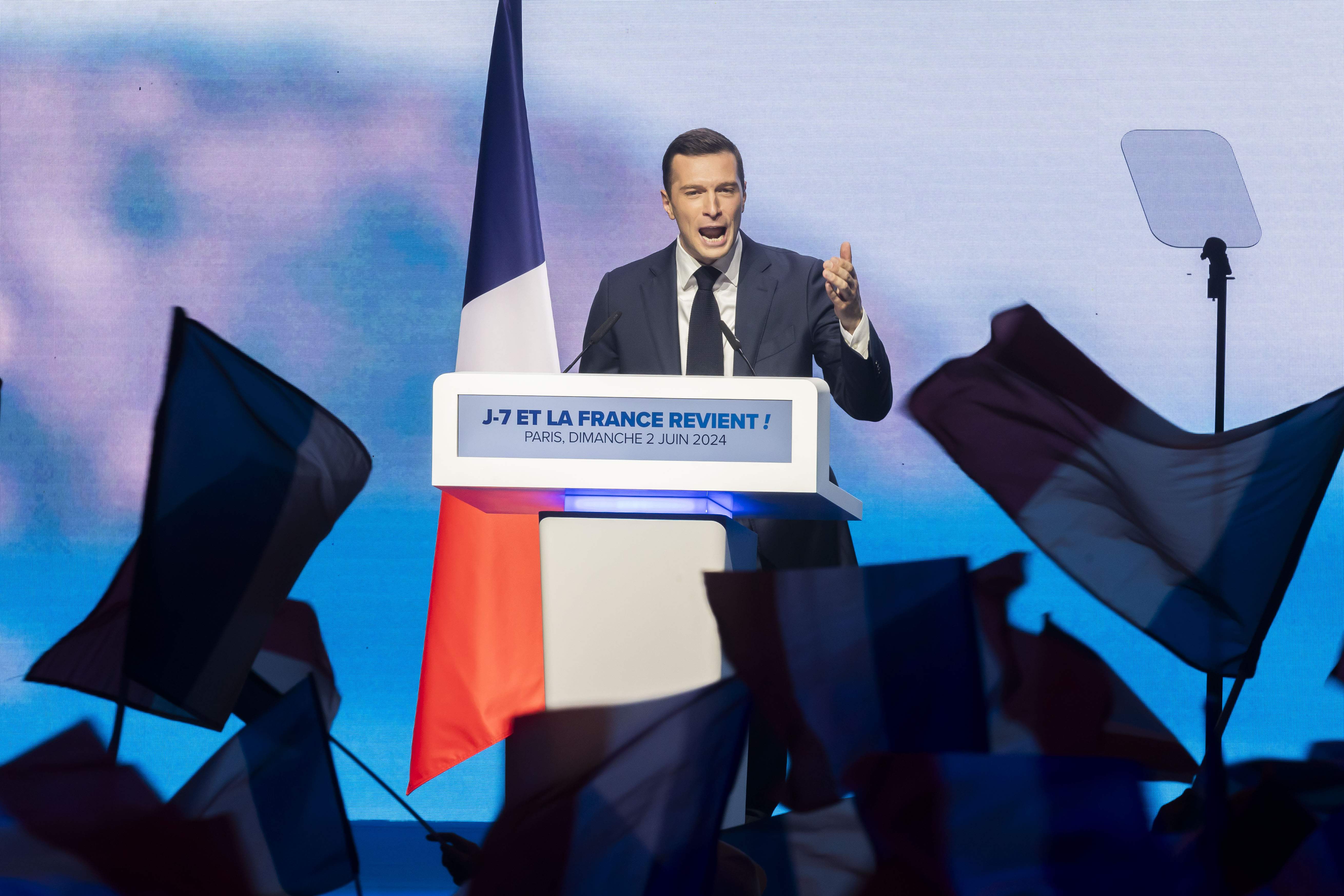La extrema derecha francesa asegura que no gobernará si no tiene mayoría absoluta