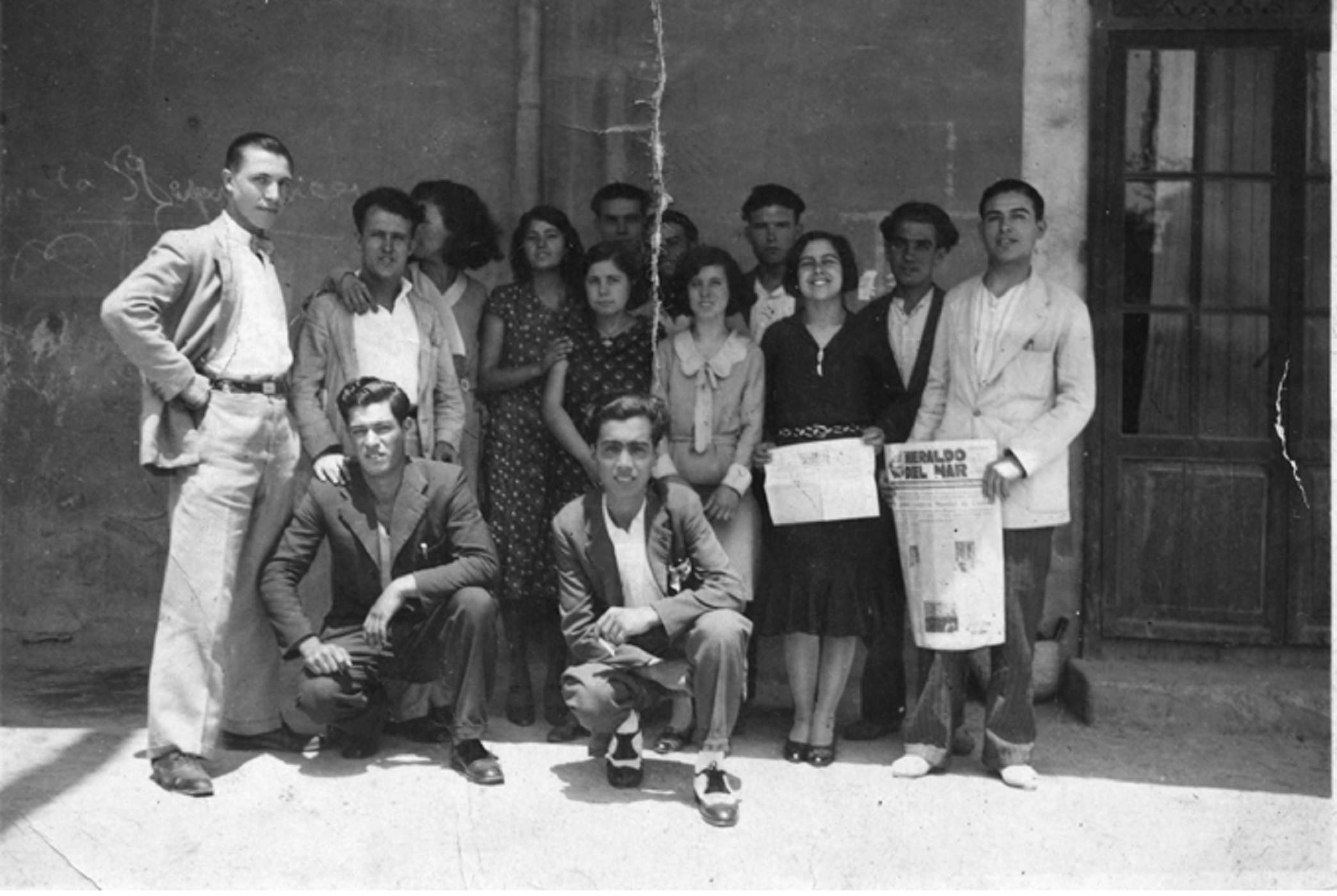 Aurora Picornell amb un grup de companys activistes a Palma (1934). Font Wikimedia Commons