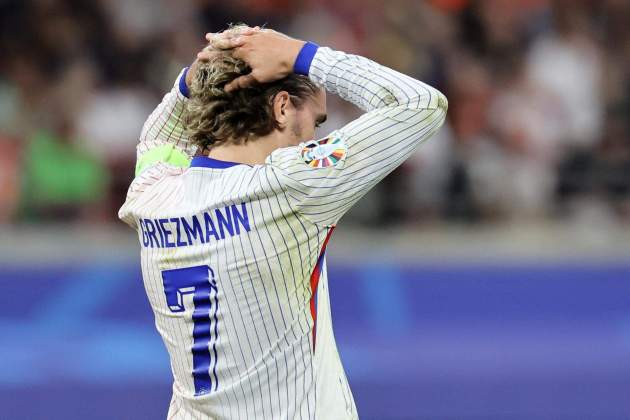 Griezmann manos cabeza Francia / Foto: EFE