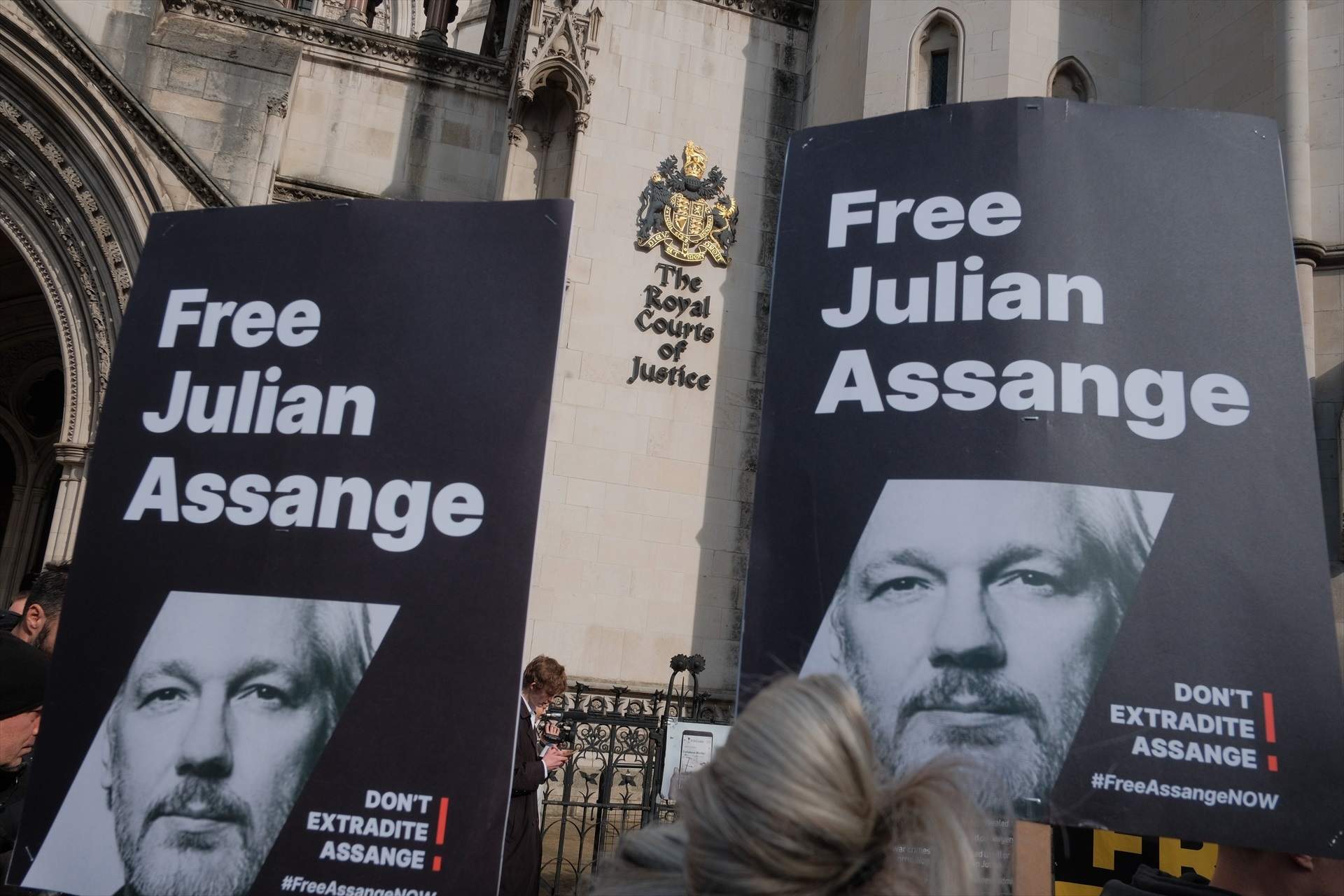 Avalancha de reacciones por la liberación de Julian Assange: de Puigdemont a López Obrador