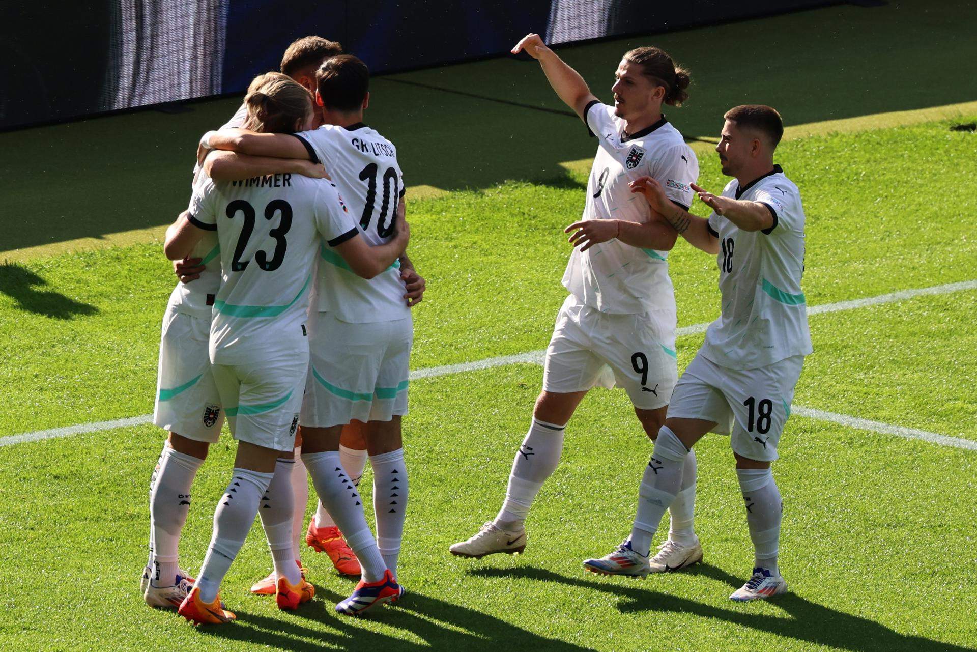 Austria sorprende a Países Bajos (2-3) y aprovecha el empate de Francia ante Polonia para encabezar el grupo D