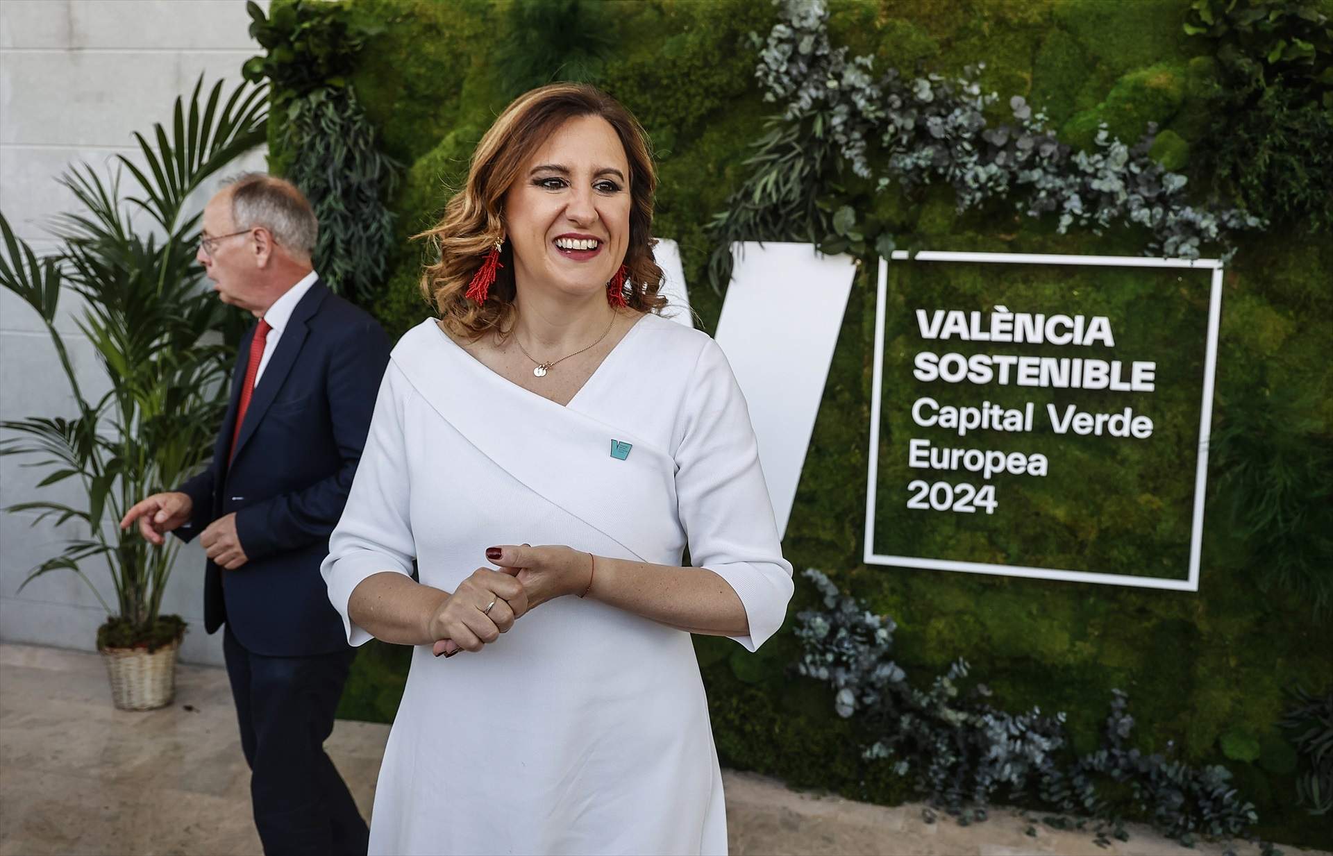 Así justifica la alcaldesa de València no colgar la bandera del Orgullo en el Ayuntamiento