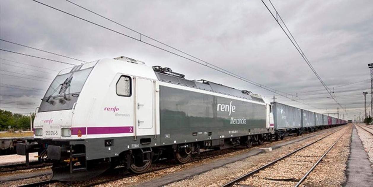 Tren de mercaderies operat per Renfe