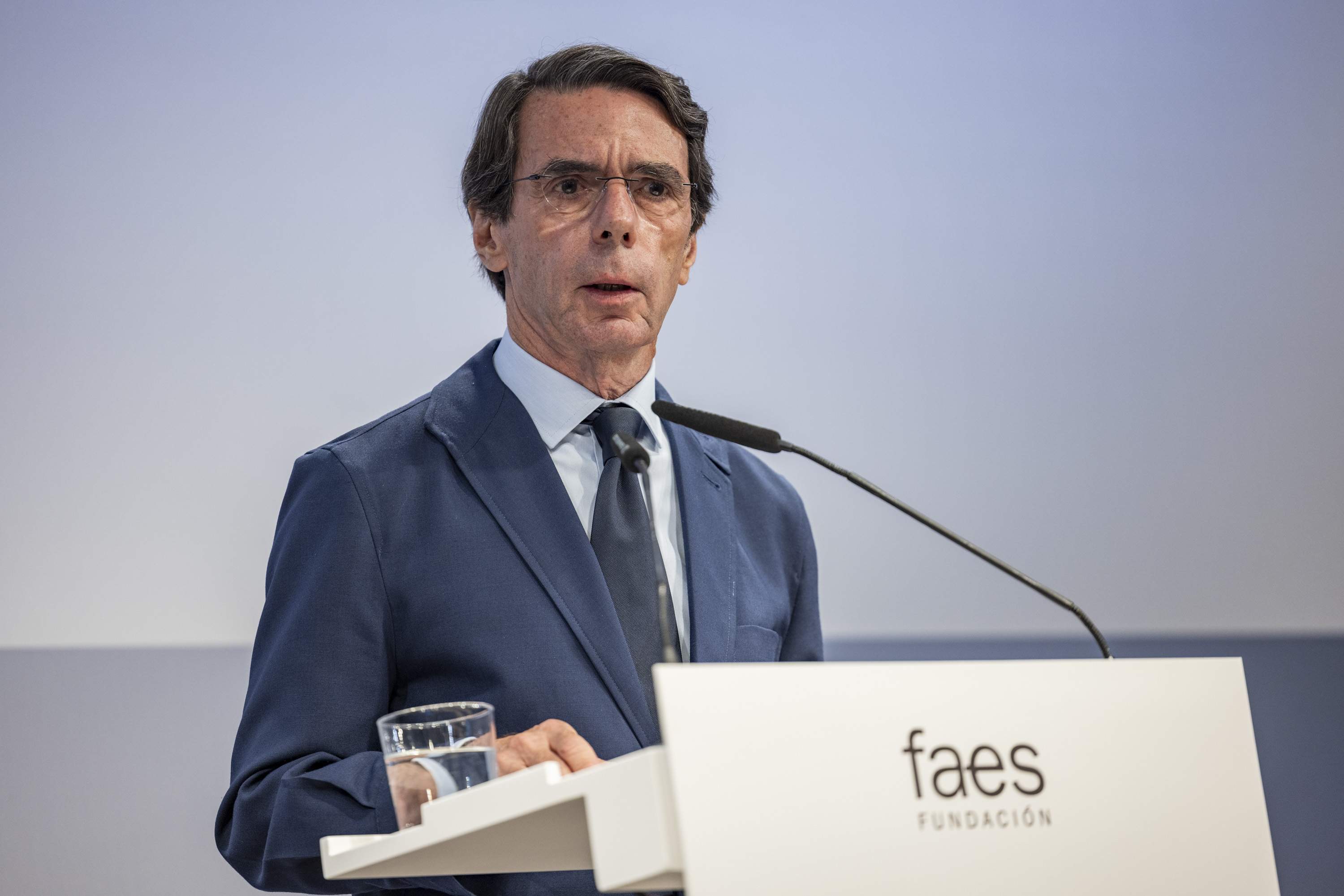Aznar defiende en Barcelona el Pacto del Majestic con CiU: "No fue un chantaje ni una carta feudal"