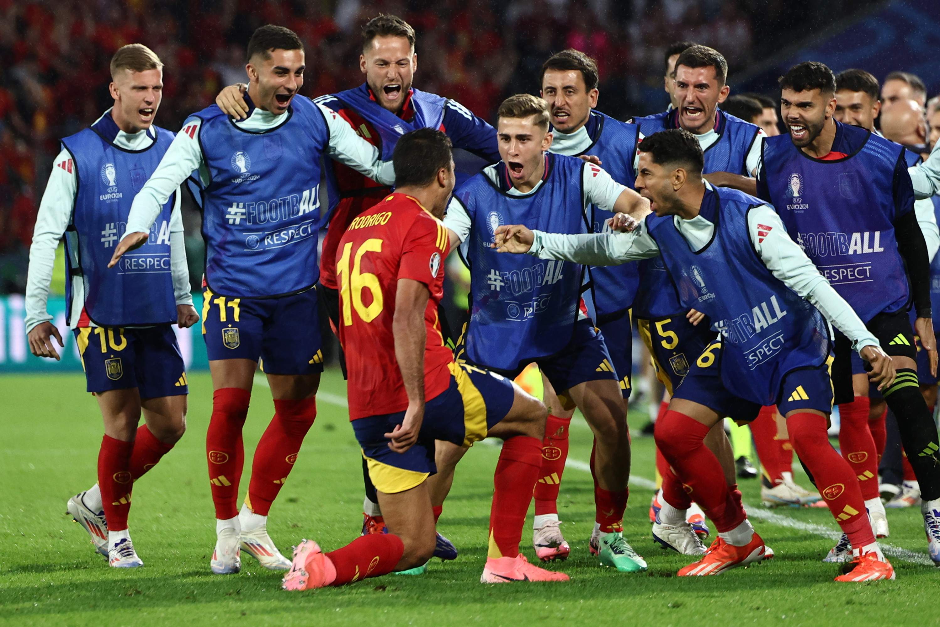 España remonta con goleada contra Georgia (4-1) y se cita con Alemania en los cuartos de la Eurocopa