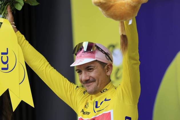 Richard Carapaz triunfa en el Tour de Francia / Foto: EFE