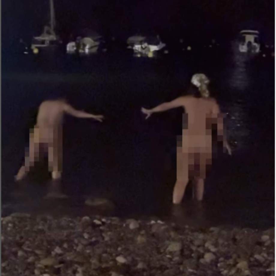 Laura Escanes sin ropa por Menorca / Instagram