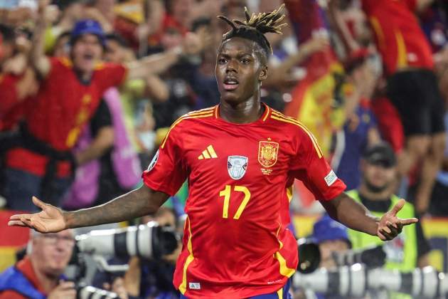 Nico WIlliams incrédulo durante un partido de España en la Eurocopa / Foto: EFE