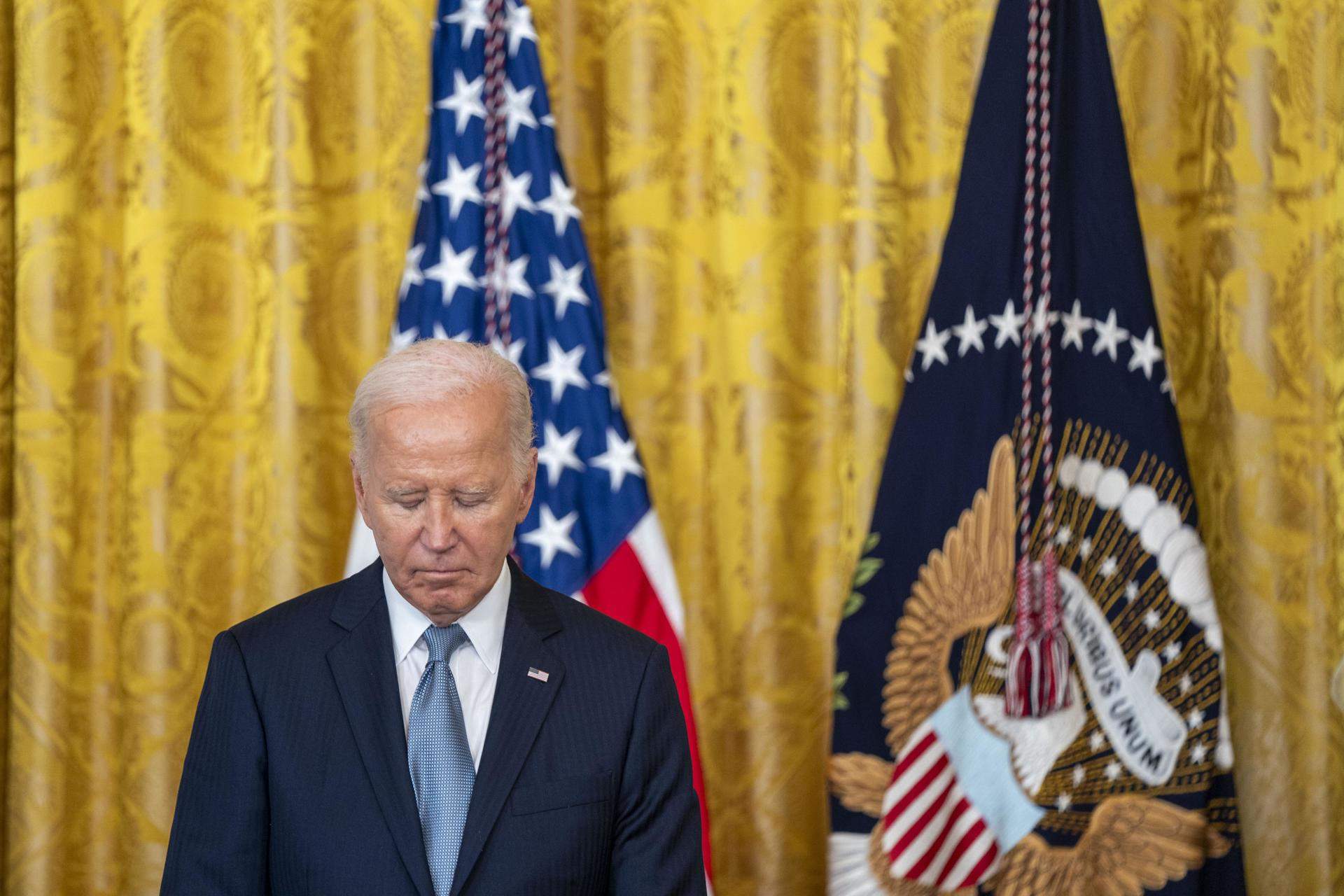 Biden afirma que solo abandonará la carrera electoral si baja "el Señor todopoderoso" y se lo pide