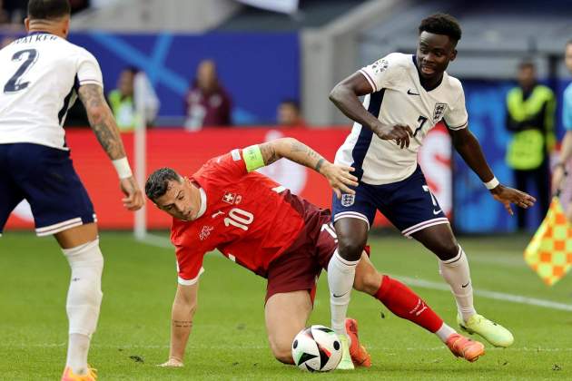 Xhaka Saka Suiza Inglaterra / Foto: EFE