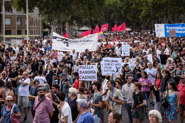 manifestacio turismo barcelona protesta / Montse Giralt