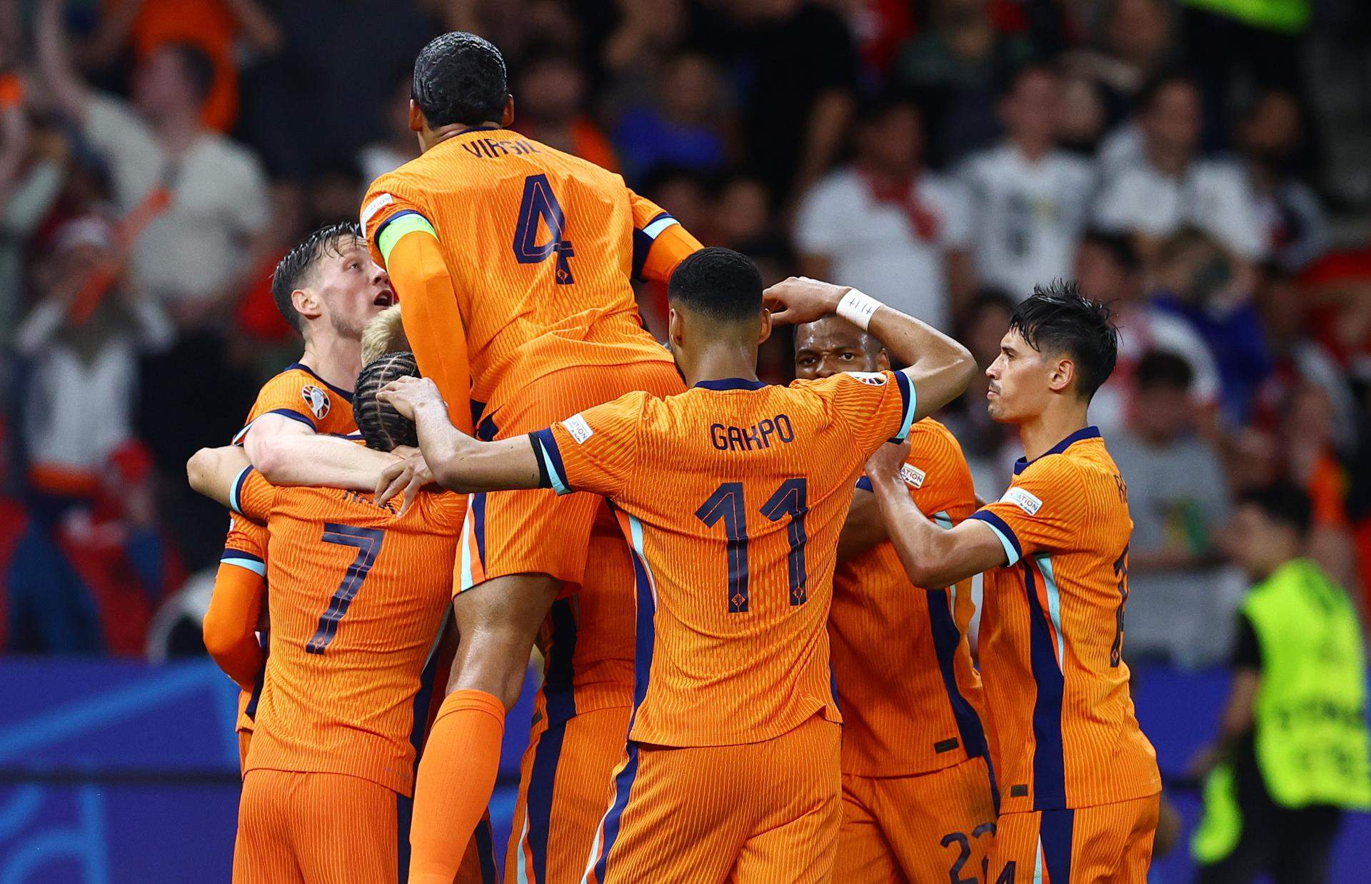 Països Baixos remunta contra Turquia (2-1) i es fica a la semifinal de l'Eurocopa