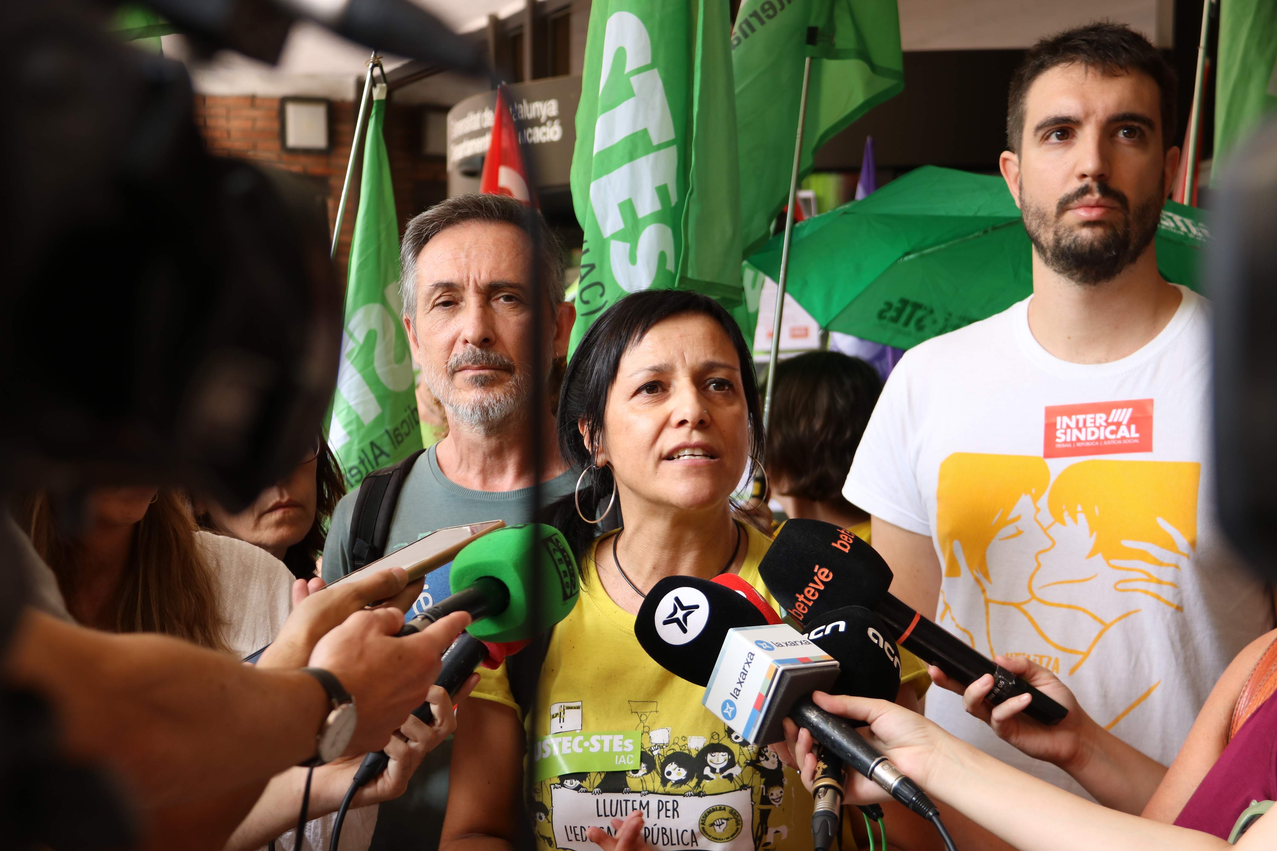 Ustec critica el retraso de la adjudicación de plazas para el próximo curso: "Provoca el caos"