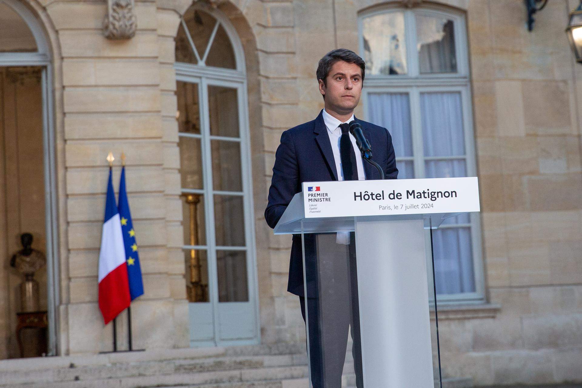 Emmanuel Macron acepta la dimisión del primer ministro Gabriel Attal y su gobierno