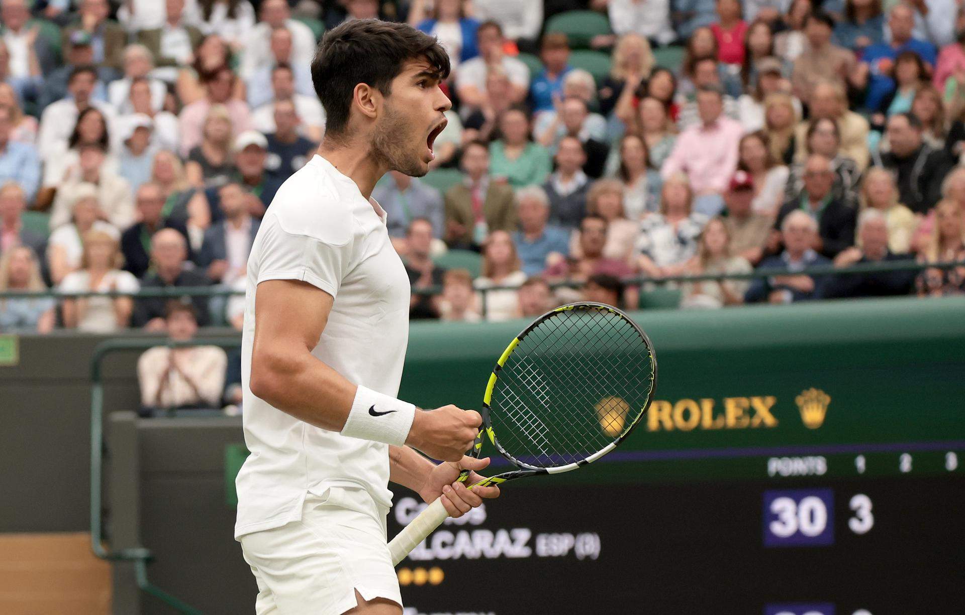 Reacció de campió de Carlos Alcaraz davant de Tommy Paul per avançar a semifinals de Wimbledon